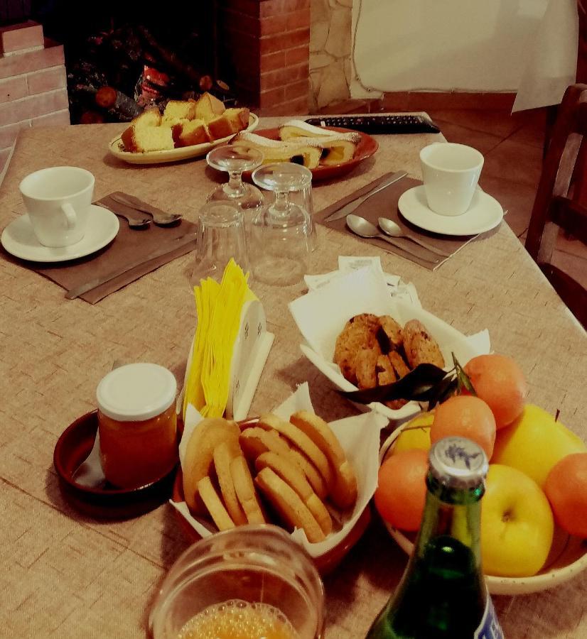 Agriturismo Tre Santi Villa Padula Eksteriør bilde