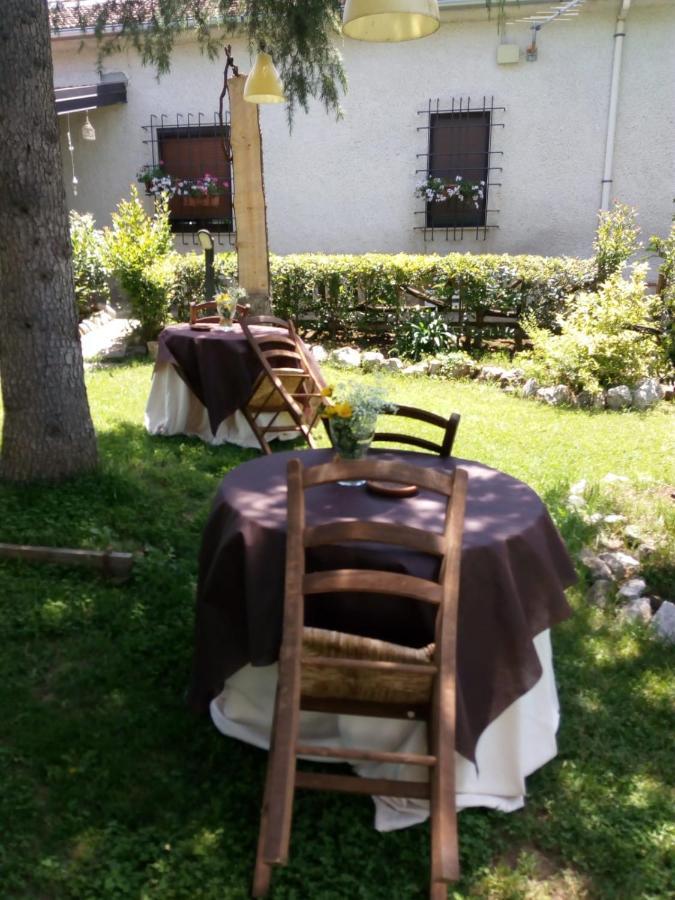 Agriturismo Tre Santi Villa Padula Eksteriør bilde