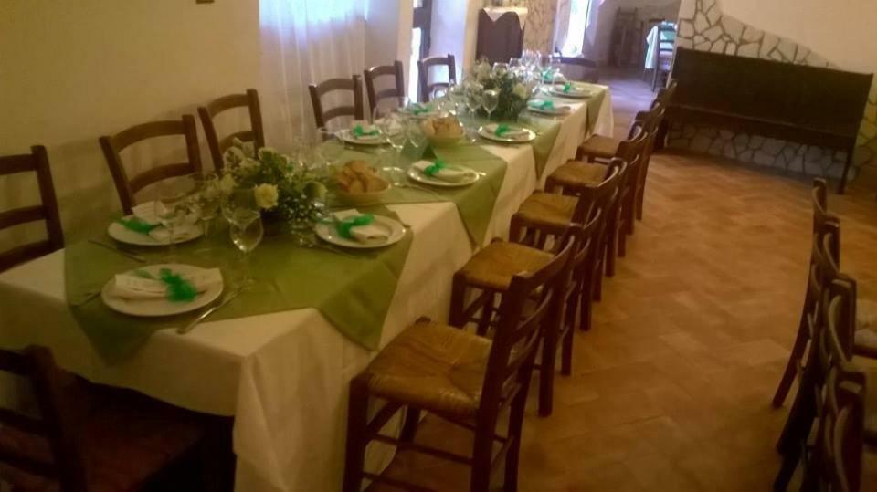 Agriturismo Tre Santi Villa Padula Eksteriør bilde